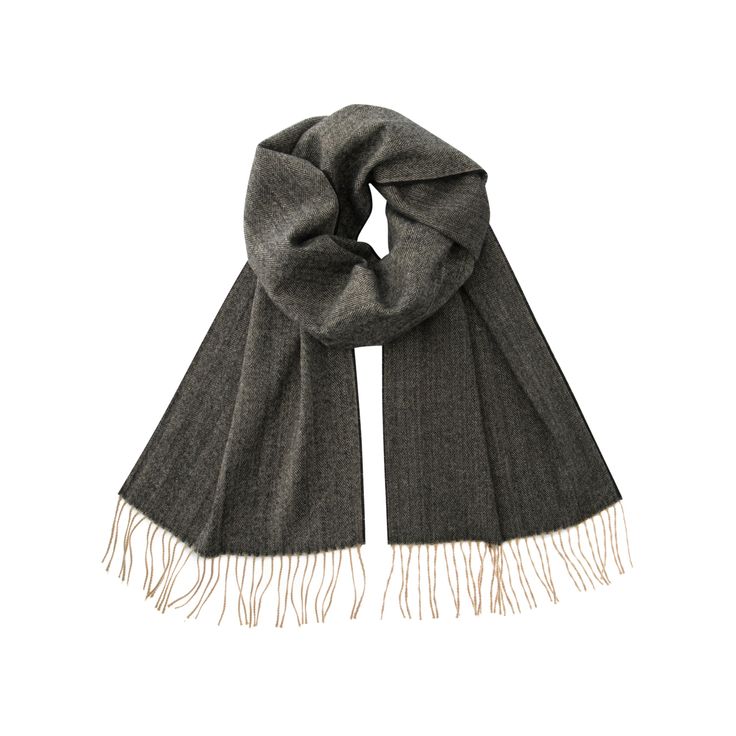 Cashmere Scarf: Ultimate Guide to Softness and Style